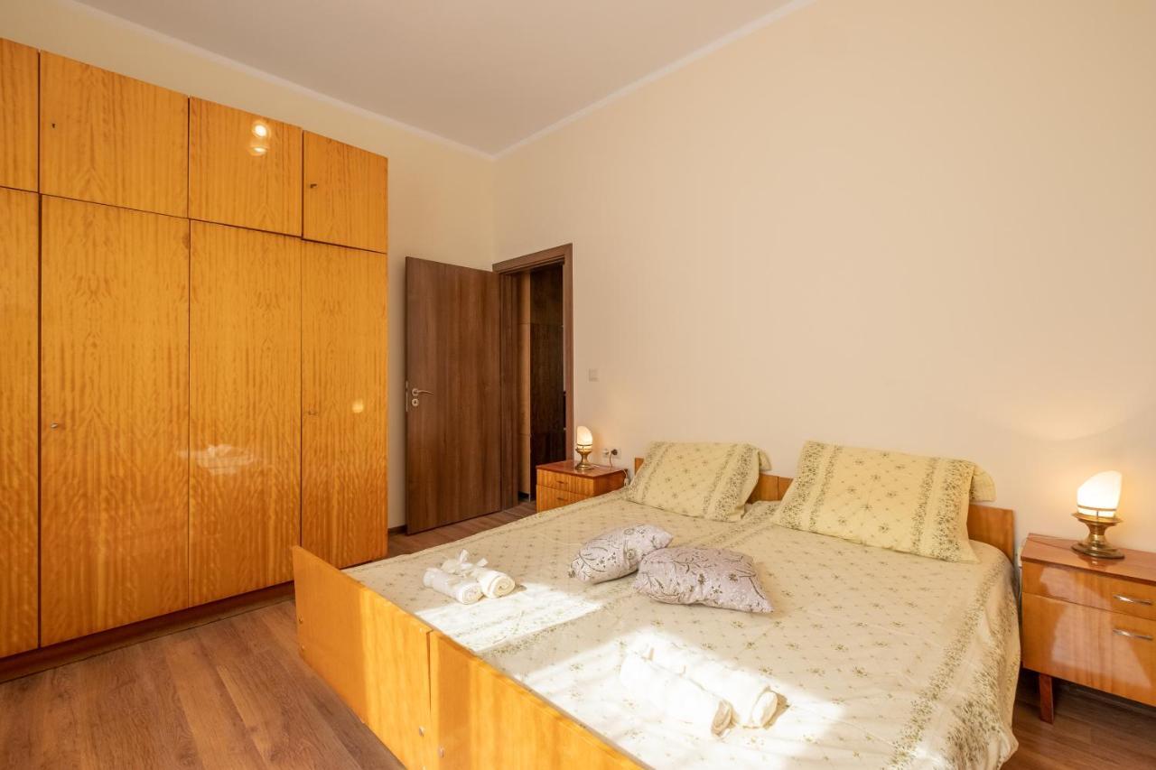 Apartemen Lucie Top Center - 5 People Sofia