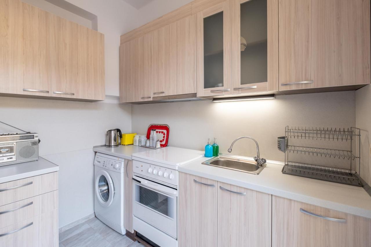 Lucie Top Center - 5 People Apartment *