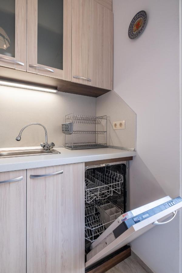 Apartemen Lucie Top Center - 5 People Sofia
